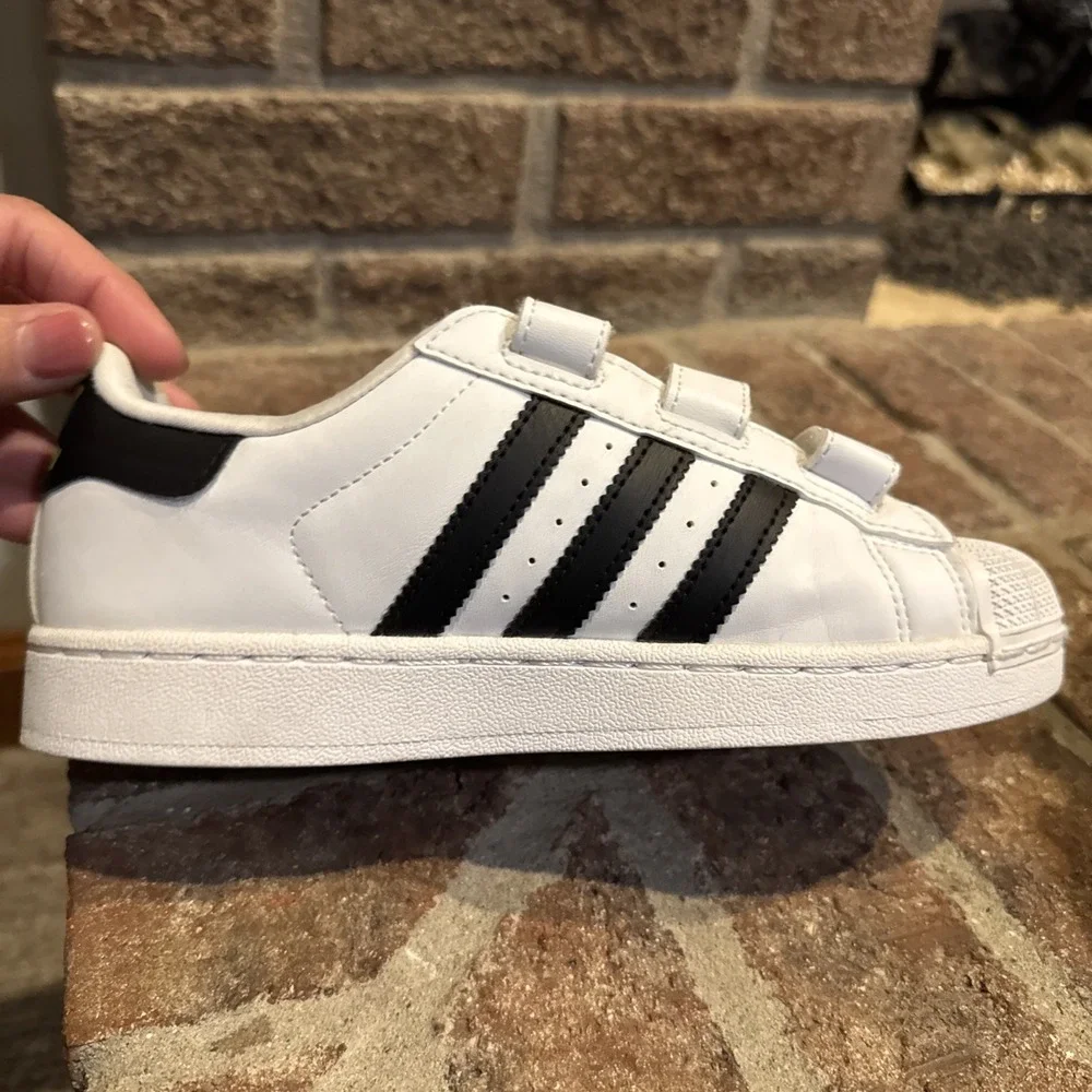 adidas Originals x Disney Superstar II Size 2 Toy Story Alien Kids Casual JI0091